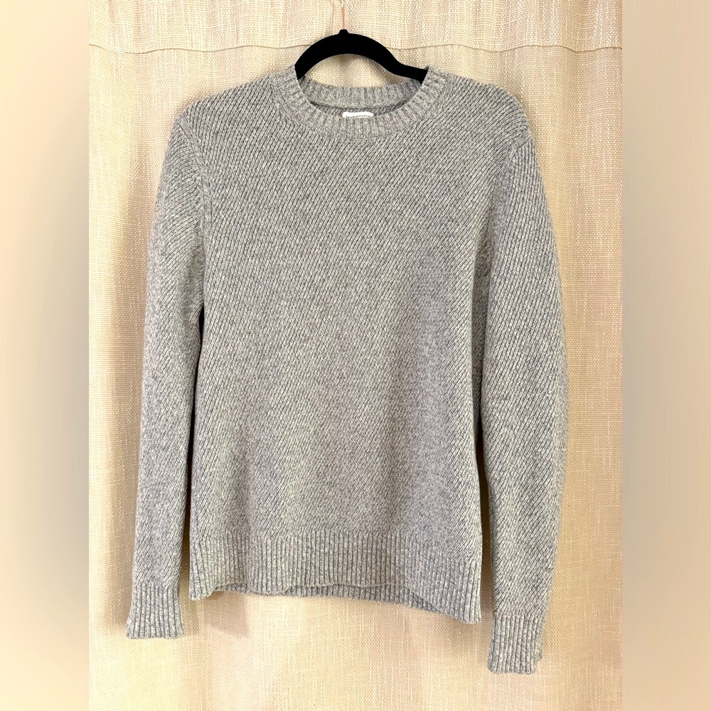 Club Monaco Cashmere Sweater in perfect condition, size small!